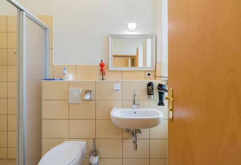 پانسیون Parlamento Rooms