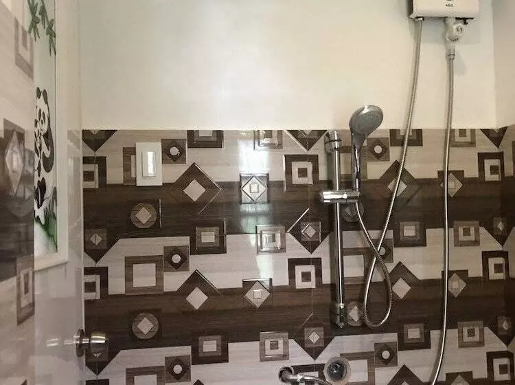 Alesseo Backpackers   Hostel