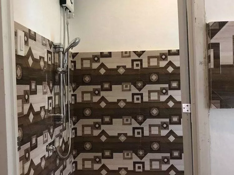 Alesseo Backpackers   Hostel