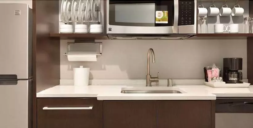 Apartstay Inn & Suites