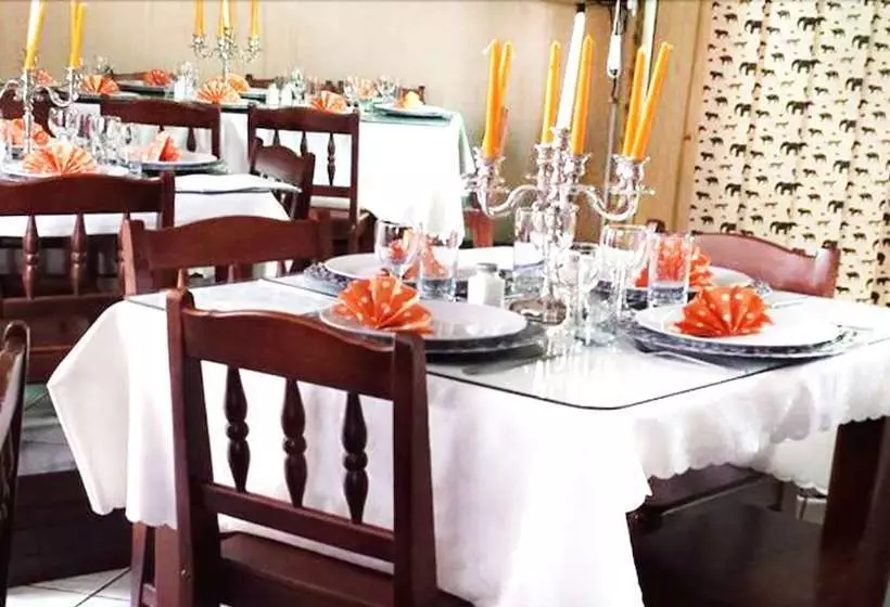 Aamiaismajoitus (B&B) Visit Vakasha Guest Lodge 1