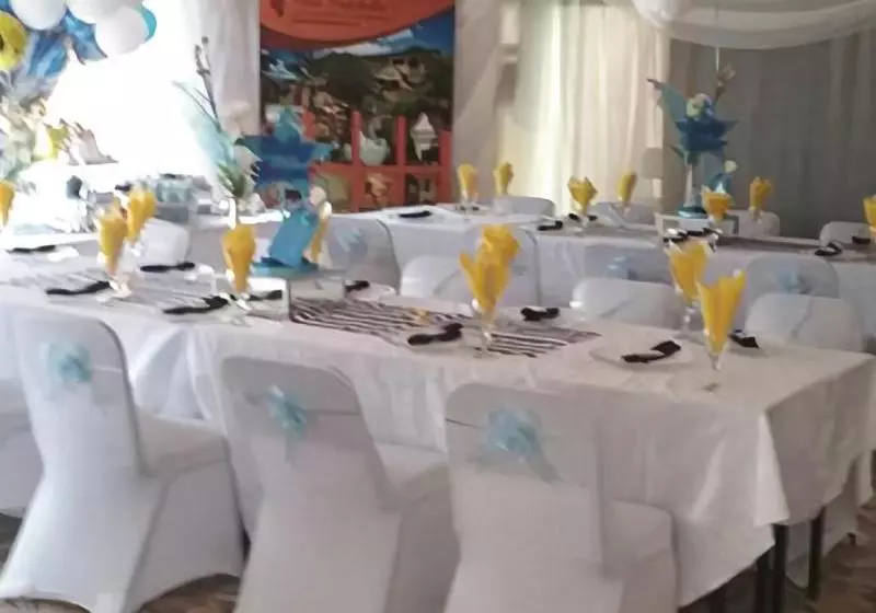 Aamiaismajoitus (B&B) Visit Vakasha Guest Lodge 1