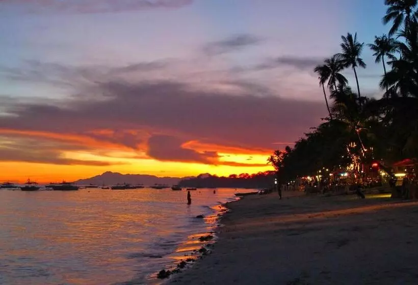 ホテル Alona Vida Beach Resort