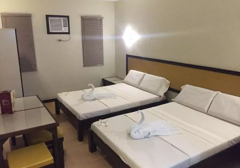 Hotelli Asiatel Las Pinas
