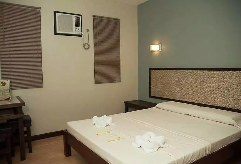 Hotelli Asiatel Las Pinas