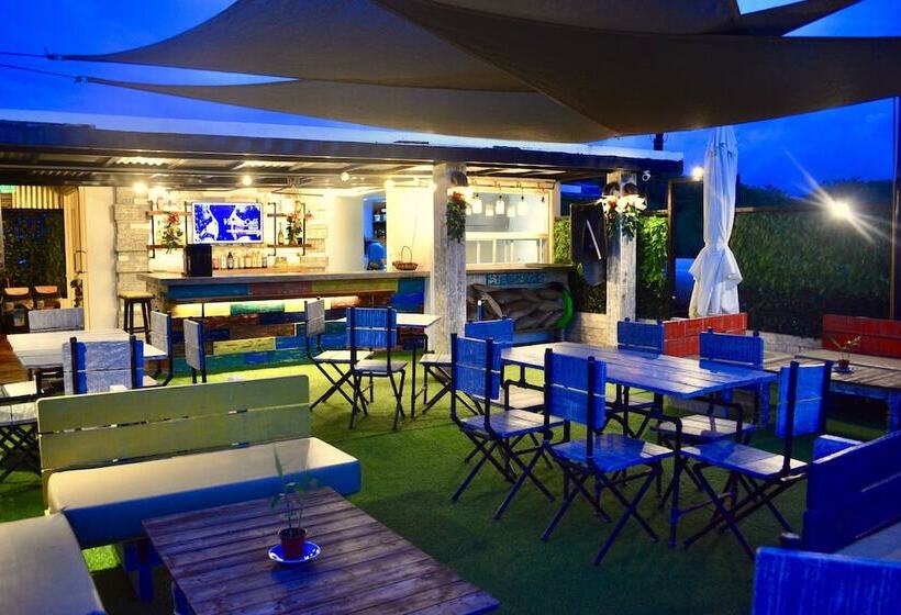 هتل Boracay Suites