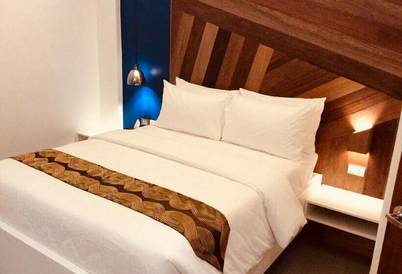 هتل Boracay Suites