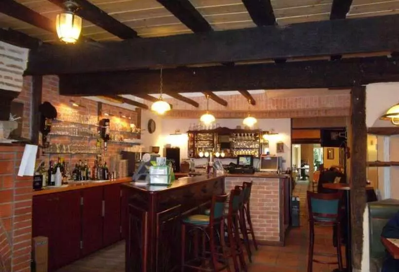 ホテル Logis Hôtel La Vieille Auberge Du Soubestre