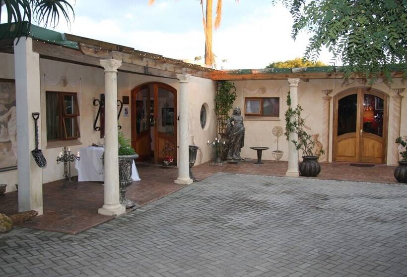 فندق Onthesummit Lodge & Conference Venue