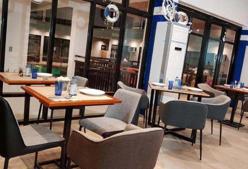 هتل White Breeze Palawan Boutique