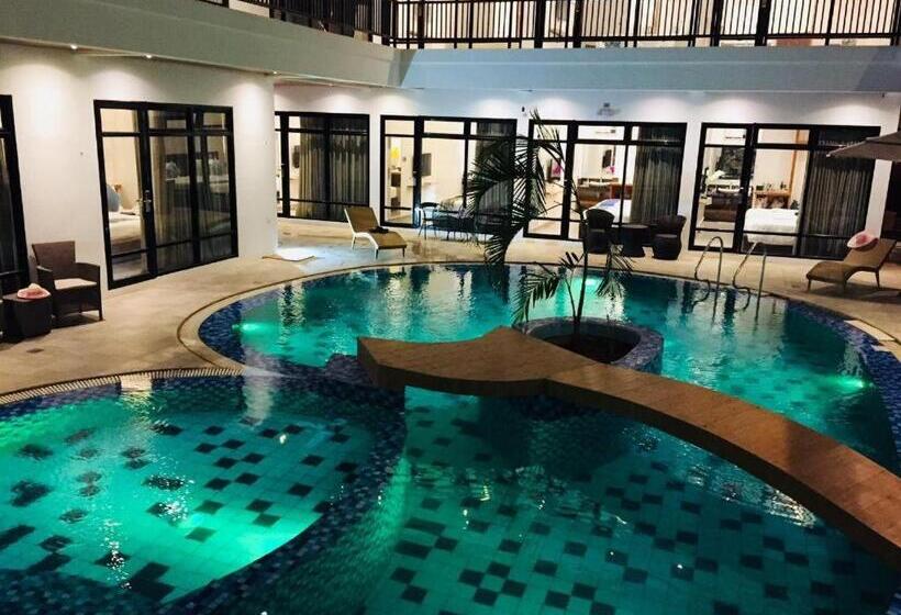 هتل White Breeze Palawan Boutique