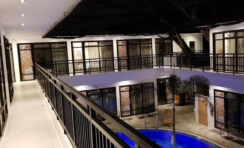 هتل White Breeze Palawan Boutique