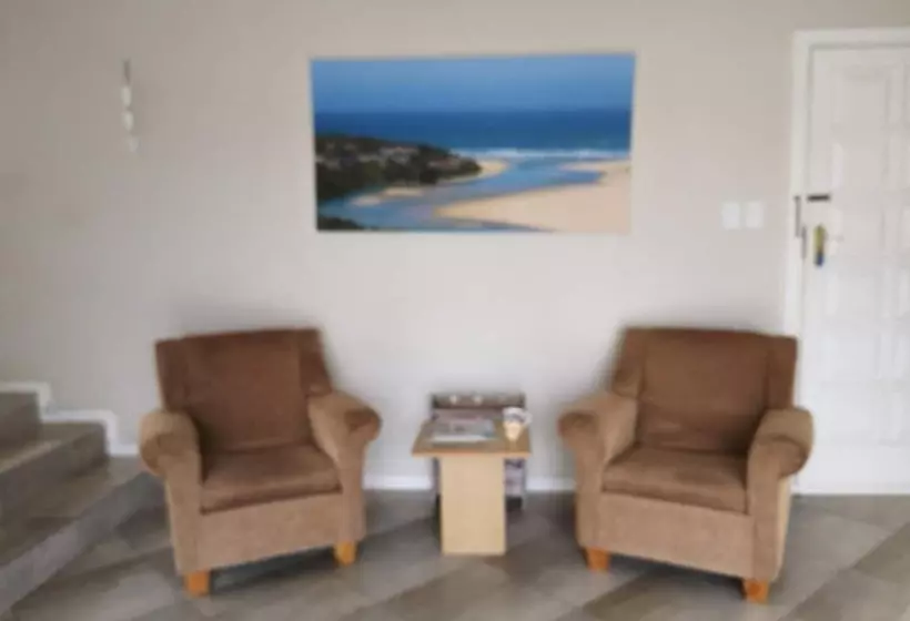 Majatalo Nahoon Mouth Guest House