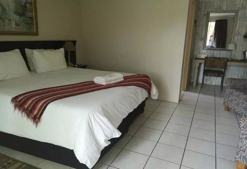 Majatalo Nahoon Mouth Guest House