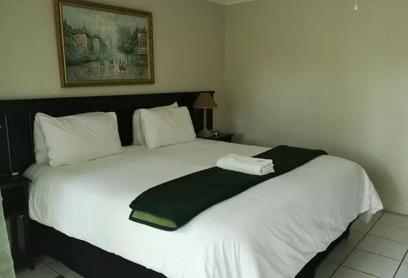 Majatalo Nahoon Mouth Guest House