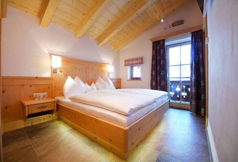 Wallegg Lodge   Alpine Premium Chalet   Ski In Ski Out   Real Alpine Location Saalbach