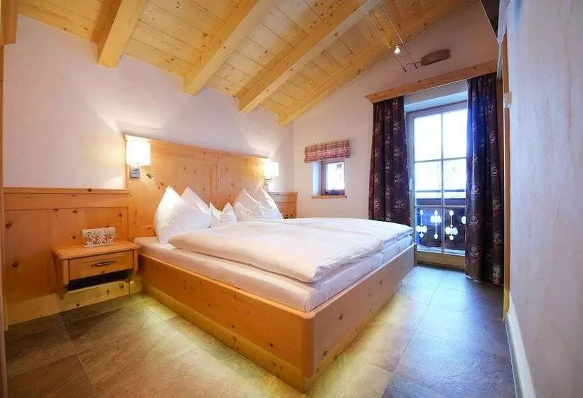 Wallegg Lodge   Alpine Premium Chalet   Ski In Ski Out   Real Alpine Location Saalbach