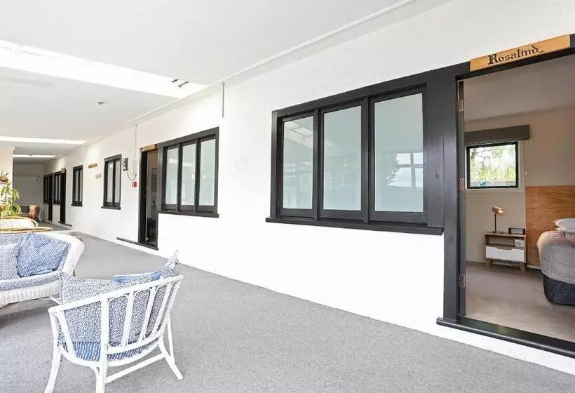 ベッドアンドブレックファースト Shakespeare House