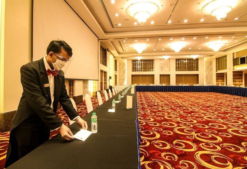 فندق Century Park