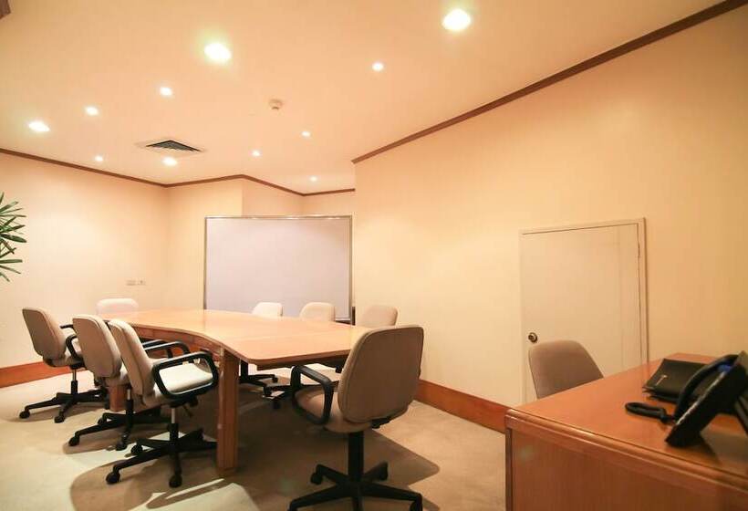 فندق Century Park