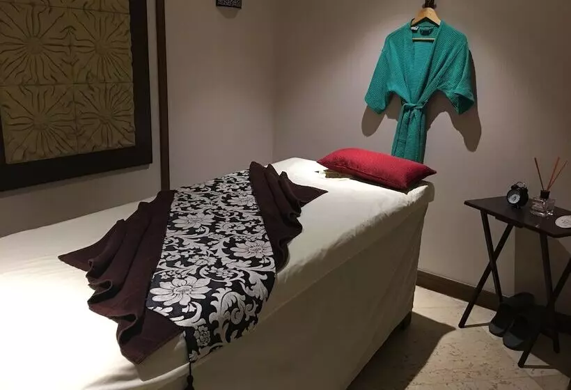 The Heritage Hotel Manila