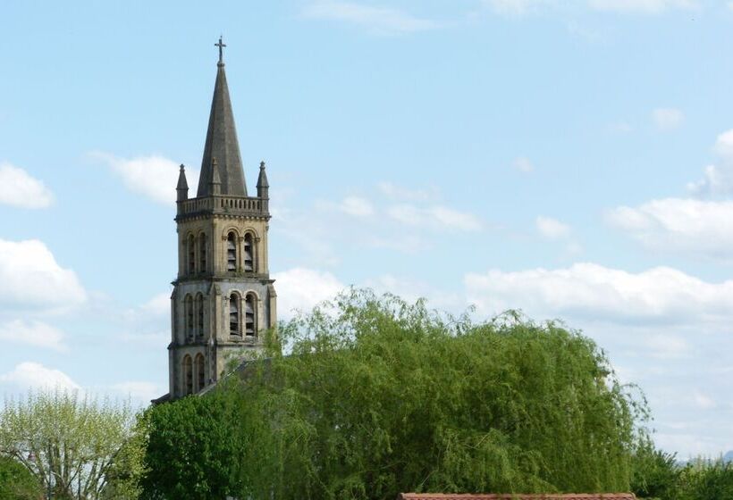 مبيت وإفطار Naturaform