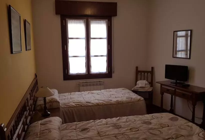 مسافرخانه Las Cantigas