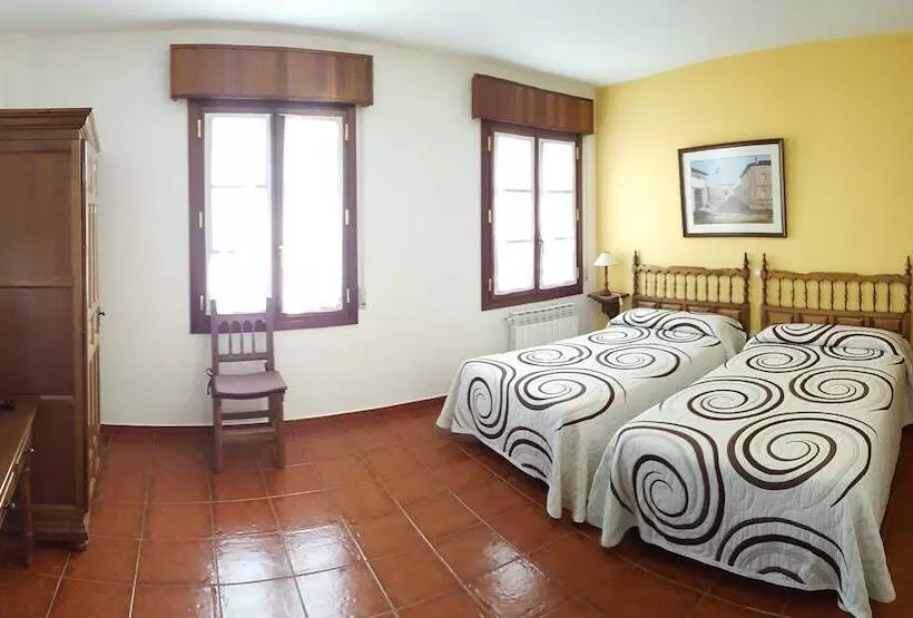 مسافرخانه Las Cantigas