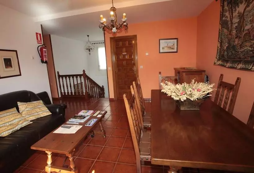 مسافرخانه Las Cantigas