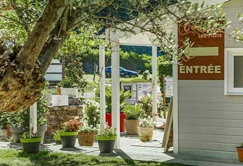 בית מלון כפרי Camping Les Plans