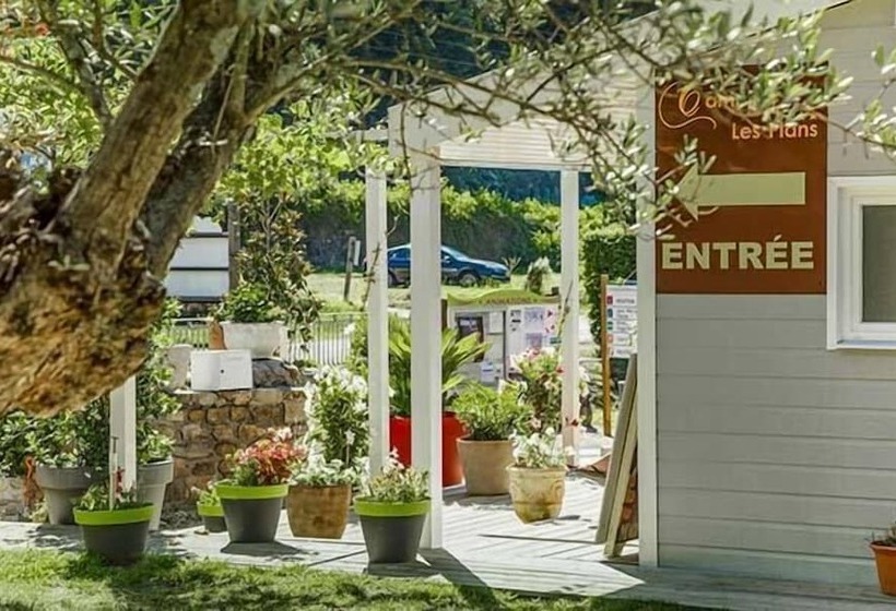 בית מלון כפרי Camping Les Plans