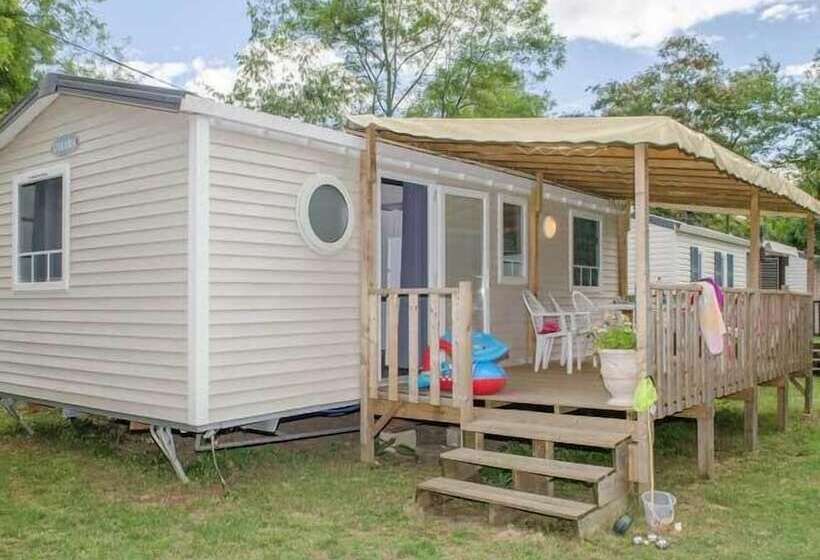 בית מלון כפרי Camping Les Plans