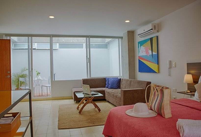 هتل Casa Bugambilia