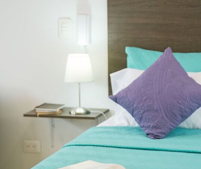 هتل Casa Bugambilia