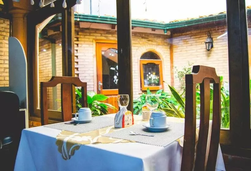 هتل & Restaurante Guarania