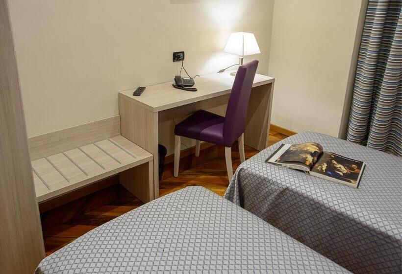 فندق Torino Porta Susa