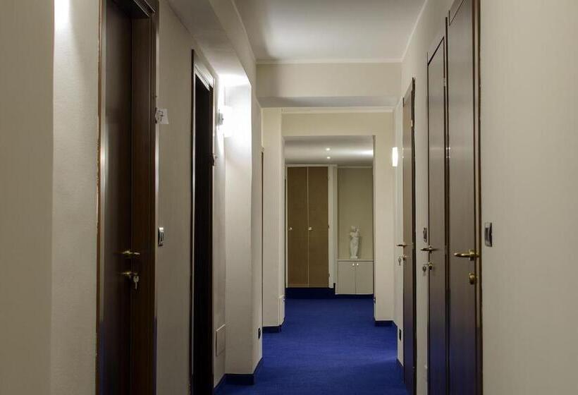 فندق Torino Porta Susa