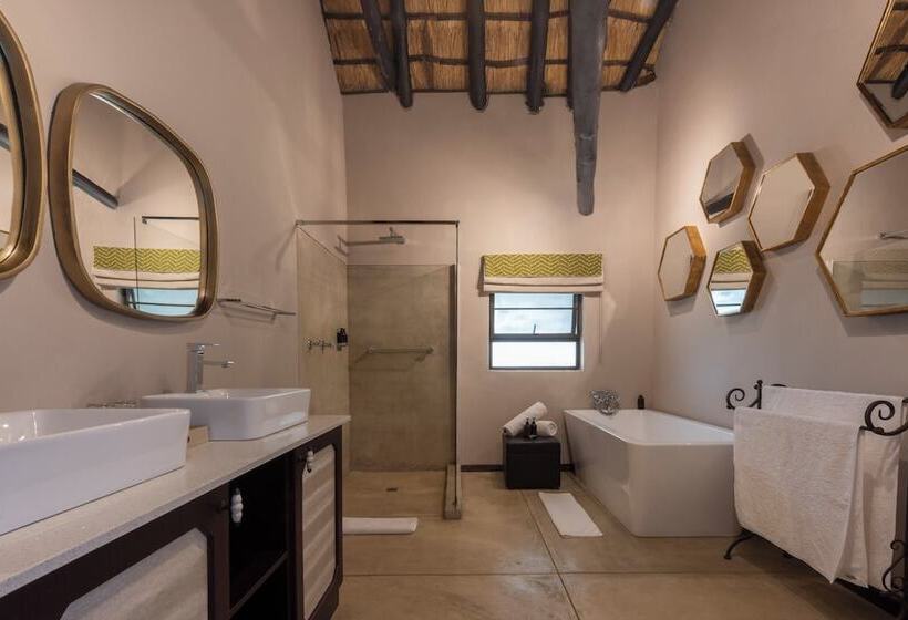 فندق Xanatseni Private Camp