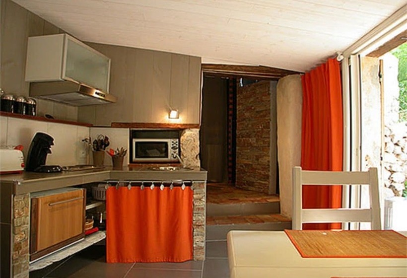 Le Manoir De Gémenos Gîte