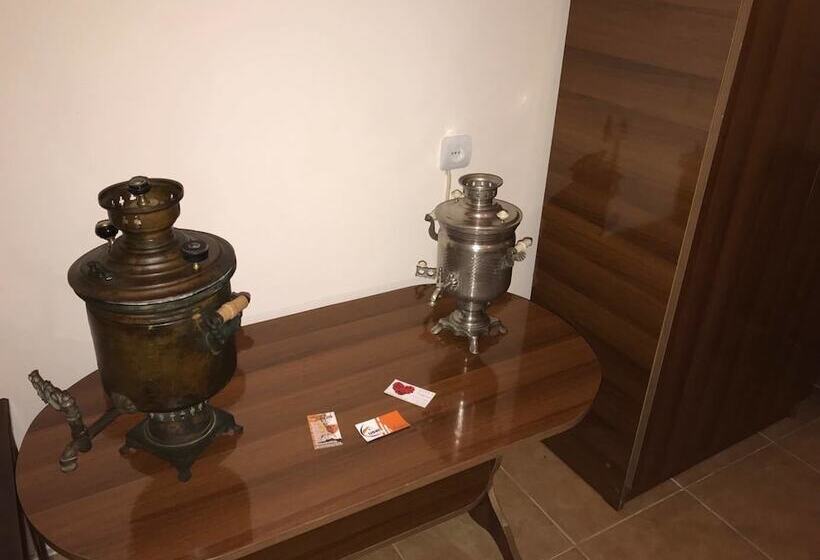 Light Guest House   Hostel