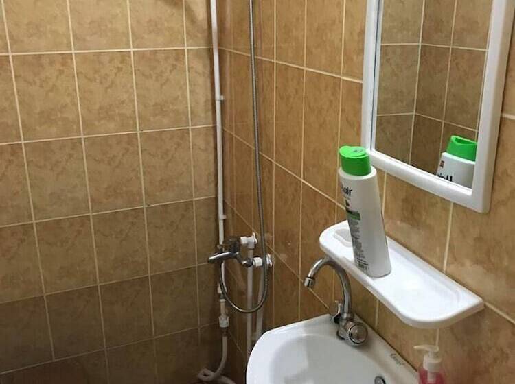 Light Guest House   Hostel