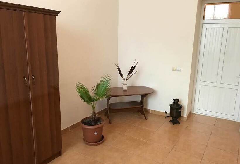 Light Guest House   Hostel