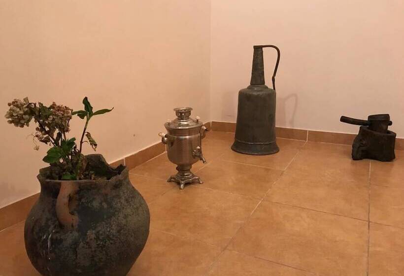 Light Guest House   Hostel