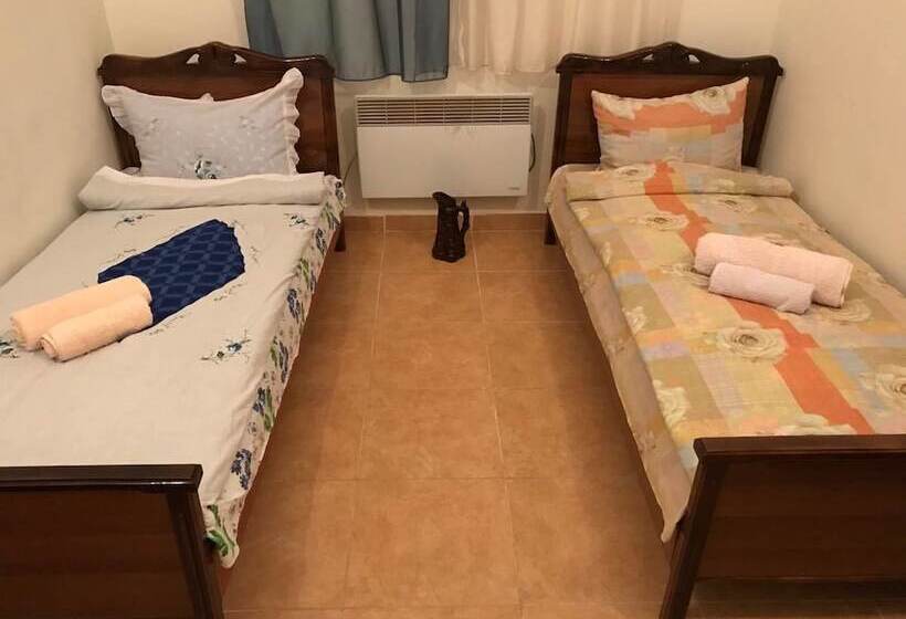 Light Guest House   Hostel