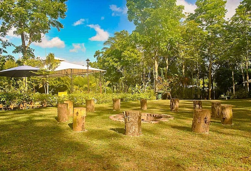 Loria Hotel Tagaytay