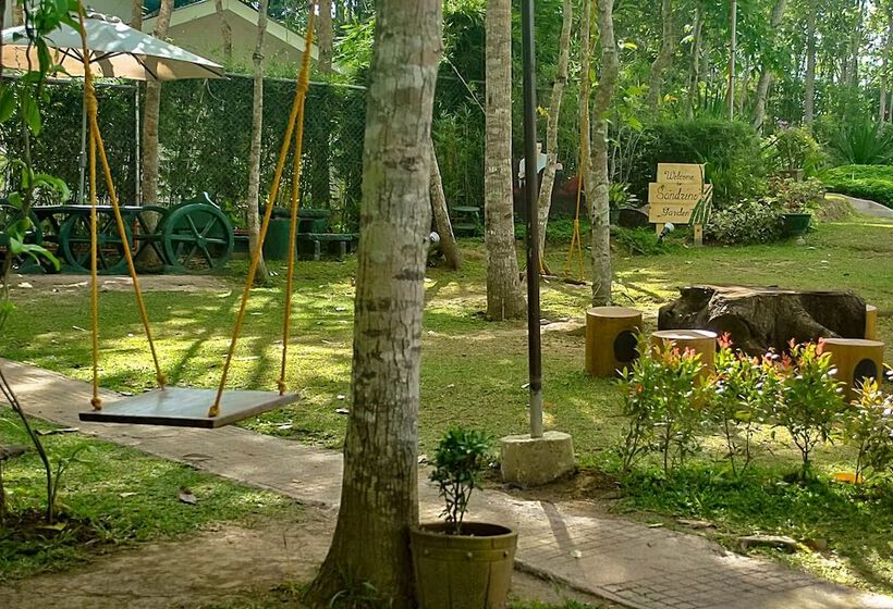 Loria Hotel Tagaytay