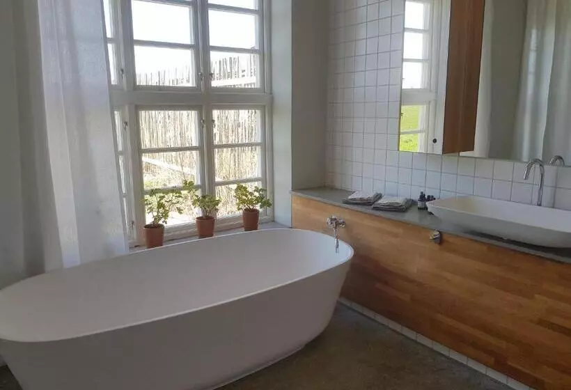 Aamiaismajoitus (B&B) örum 119