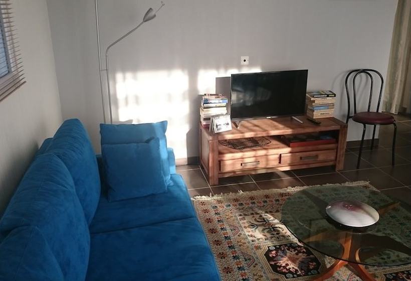 Guilvinec / Treffiagat House On One Level On Large Closed Garden