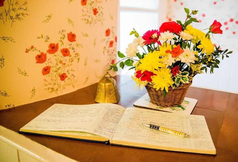 Higher Bruckland Farmhouse B&b