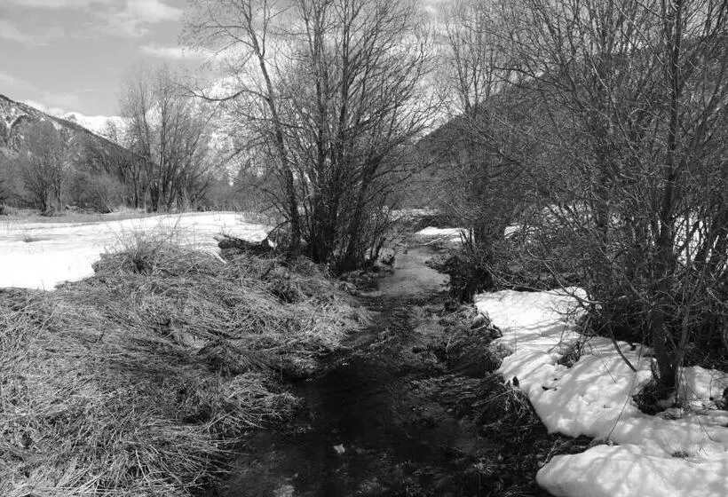 هتل Auberge De La Paix